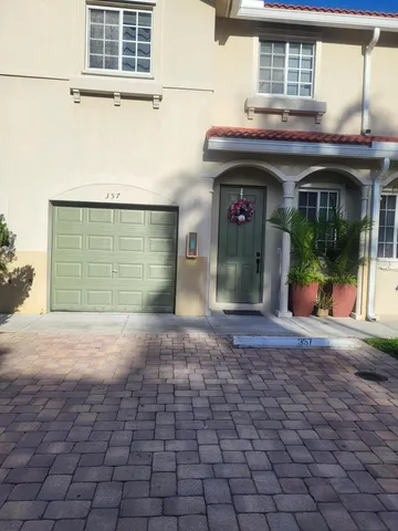 $415,000 | 21135 Northwest 14th Place, Unit 3, Miami Gardens, FL 33169