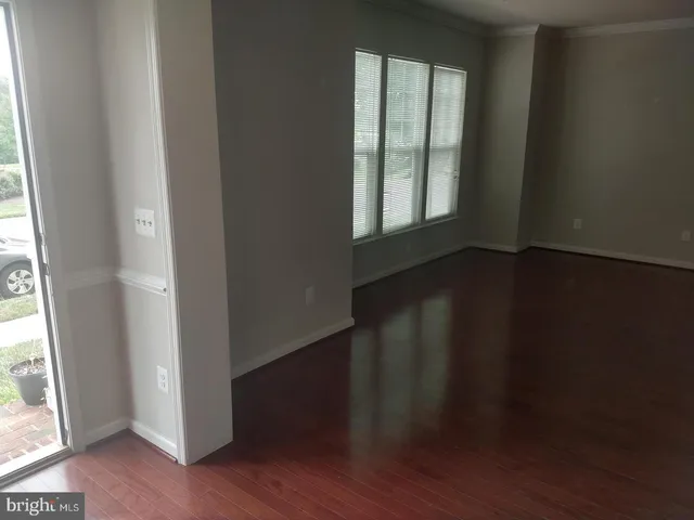 $3,500 | 21129 Ashburn Heights Drive, Ashburn, VA 20148