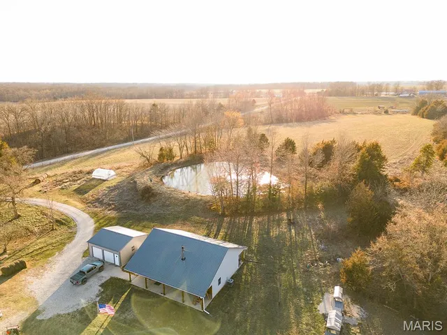 $564,900 | 4710 Pike 451, Curryville, MO 63339
