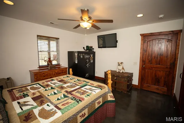 $564,900 | 4710 Pike 451, Curryville, MO 63339