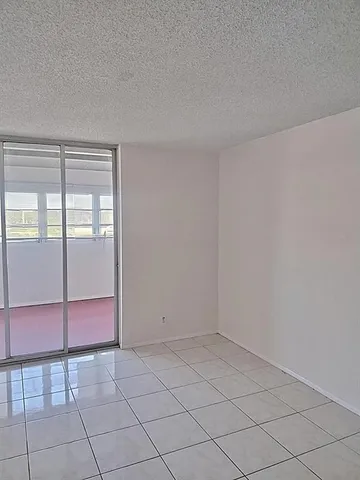 $1,475 | 2017 Northwest 46th Avenue, Unit 409A, Lauderhill, FL 33313