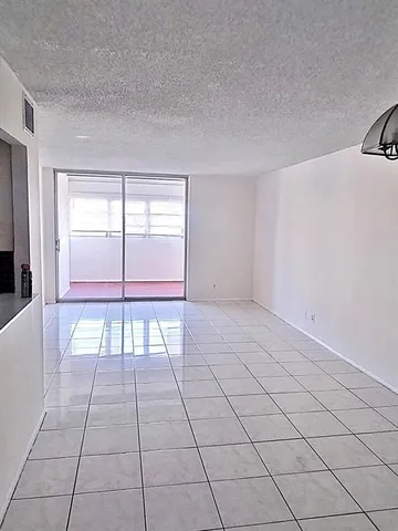$1,475 | 2017 Northwest 46th Avenue, Unit 409A, Lauderhill, FL 33313