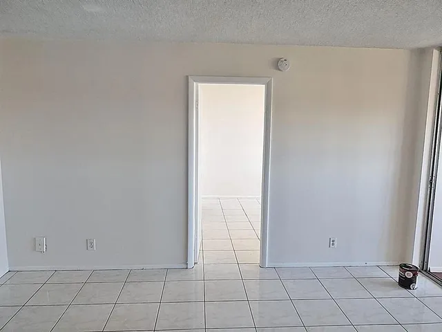 $1,475 | 2017 Northwest 46th Avenue, Unit 409A, Lauderhill, FL 33313