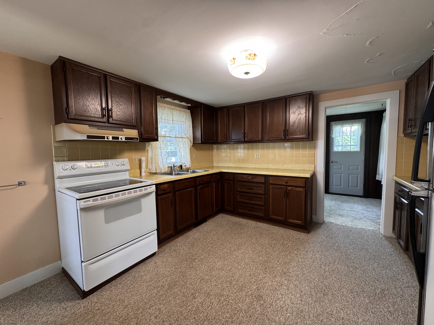 13311 Base Line Road Genoa, IL 60135 - Photo 8 of 19