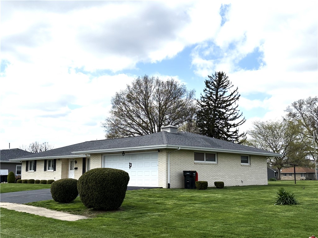 108 West Samuel Street Assumption, IL 62510 - Photo 3 of 18