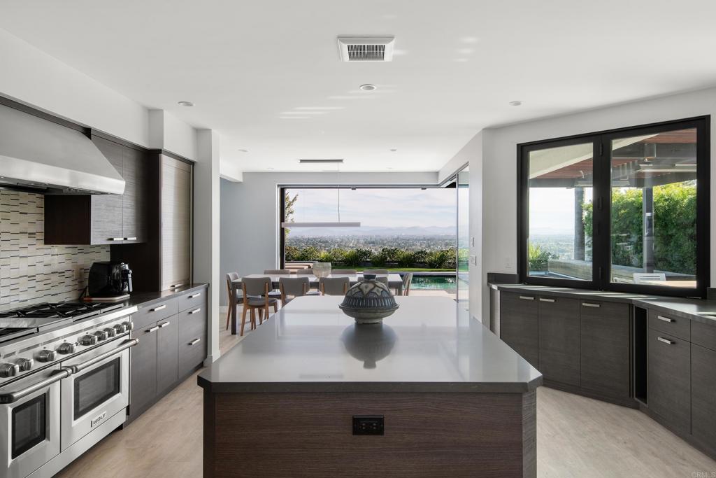 2807 Caminito Turnberry La Jolla, CA 92037 - Photo 11 of 50