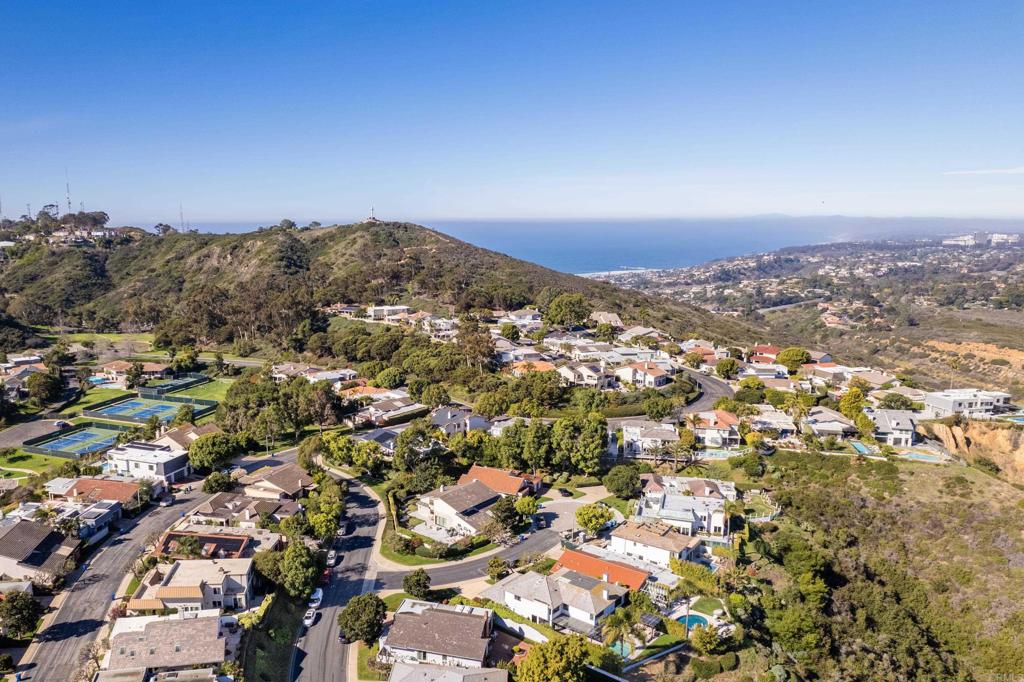 2807 Caminito Turnberry La Jolla, CA 92037 - Photo 50 of 50 an aerial view of residential house with outdoor space