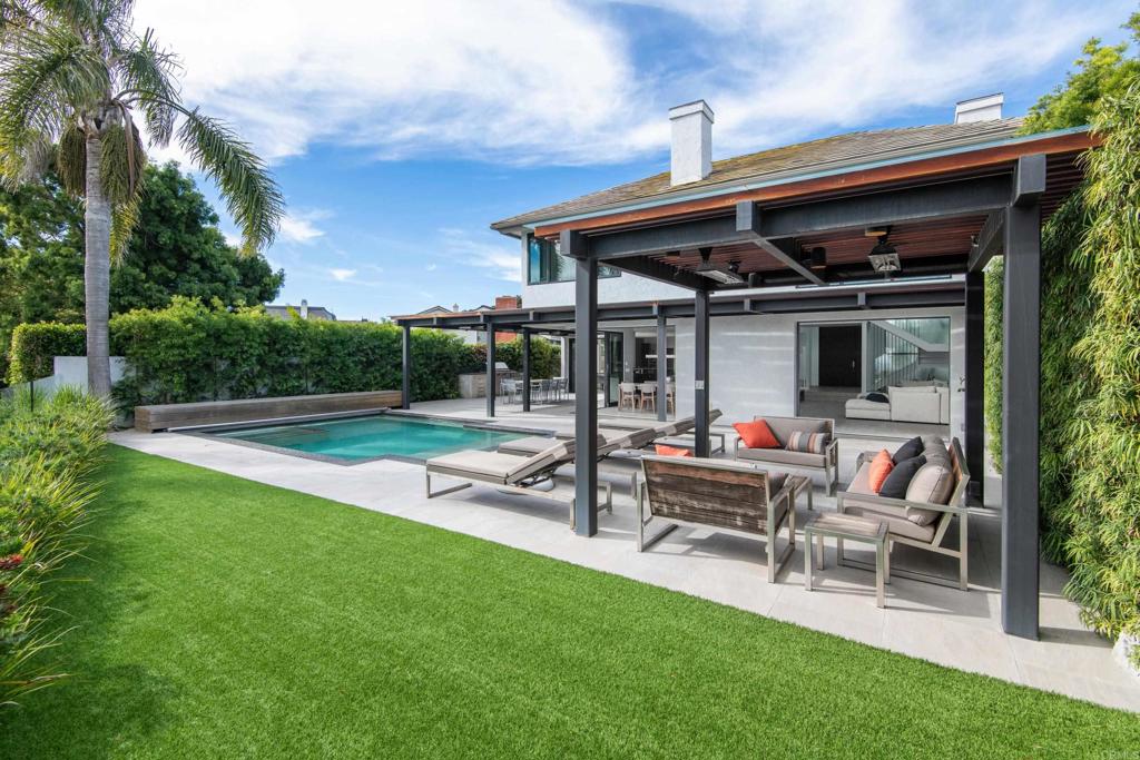 2807 Caminito Turnberry La Jolla, CA 92037 - Photo 8 of 50