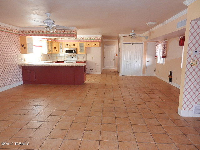 675 South Gollob Road Tucson, AZ 85710 - Photo 8 of 38 Gallery Image 8