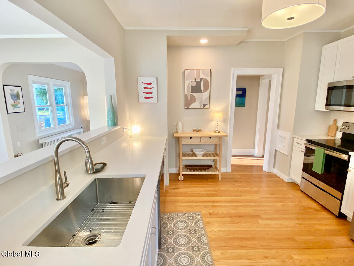 905 Cleveland Avenue Schenectady, NY 12306 - Photo 18 of 39 IMG_4415