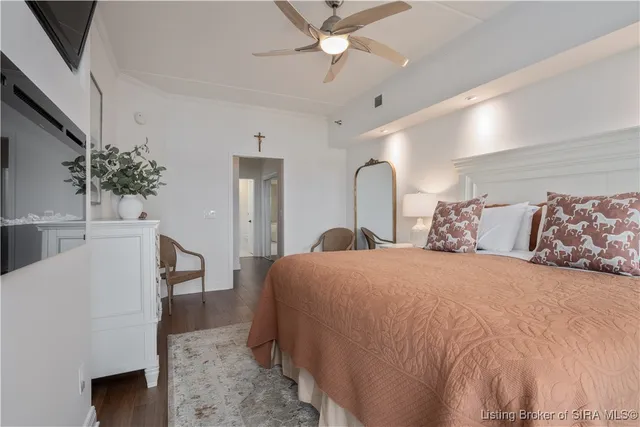 $875,000 | 1 Riverpointe Plaza, Unit 703 & 704, Jeffersonville, IN 47130