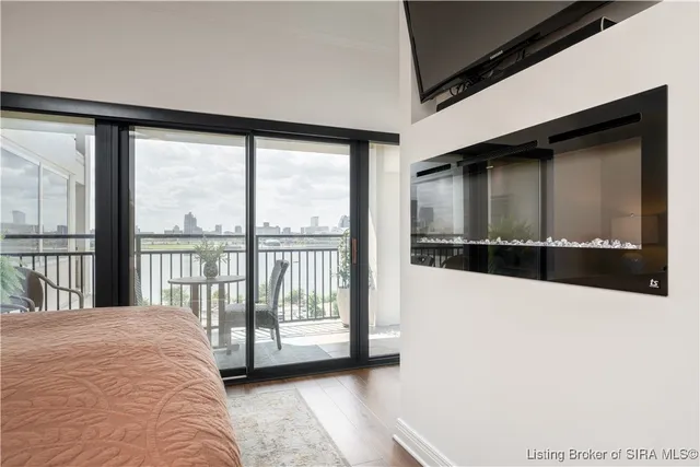 $875,000 | 1 Riverpointe Plaza, Unit 703 & 704, Jeffersonville, IN 47130