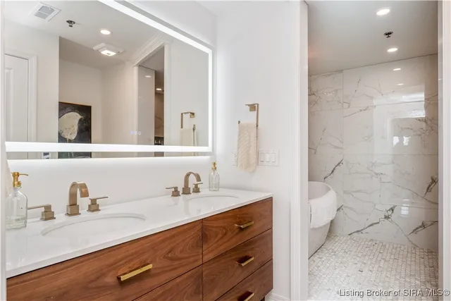 $875,000 | 1 Riverpointe Plaza, Unit 703 & 704, Jeffersonville, IN 47130