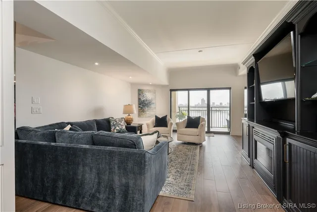 $875,000 | 1 Riverpointe Plaza, Unit 703 & 704, Jeffersonville, IN 47130