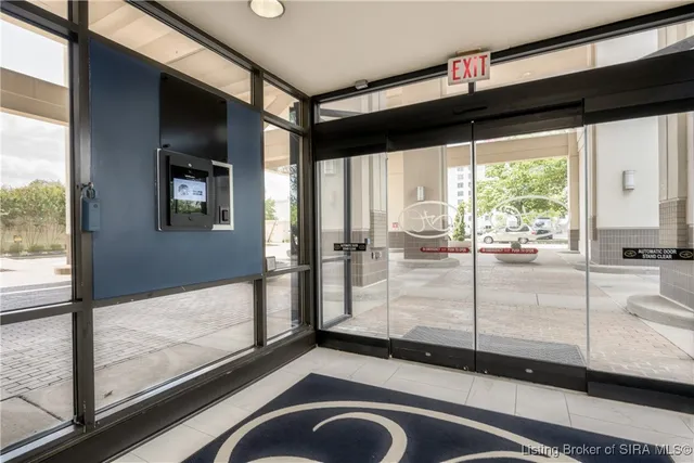 $875,000 | 1 Riverpointe Plaza, Unit 703 & 704, Jeffersonville, IN 47130