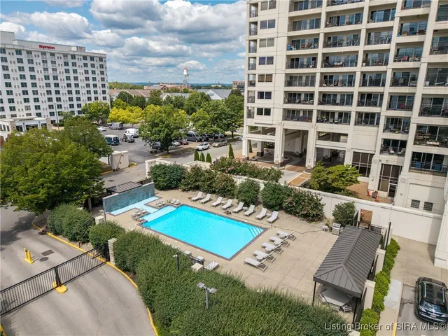 $875,000 | 1 Riverpointe Plaza, Unit 703 & 704, Jeffersonville, IN 47130