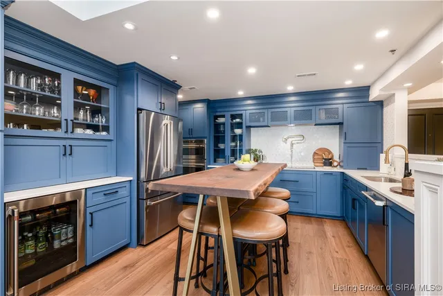 $875,000 | 1 Riverpointe Plaza, Unit 703 & 704, Jeffersonville, IN 47130