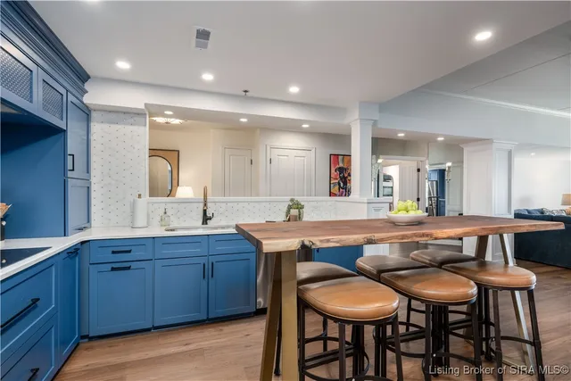 $875,000 | 1 Riverpointe Plaza, Unit 703 & 704, Jeffersonville, IN 47130