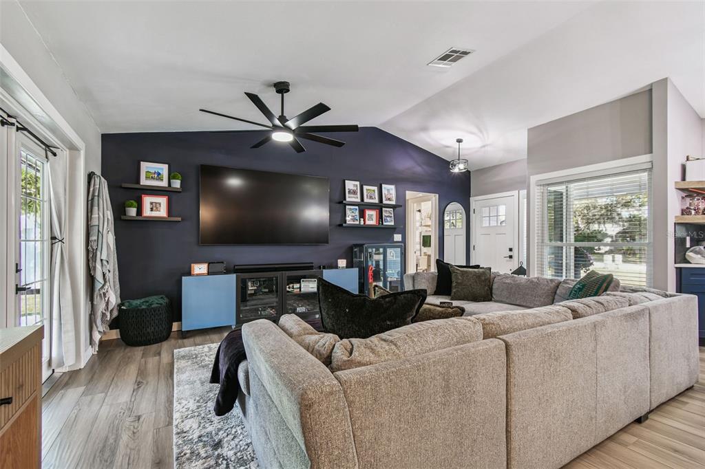 1729 Lakecrest Avenue Brandon, FL 33510 - Photo 6 of 51