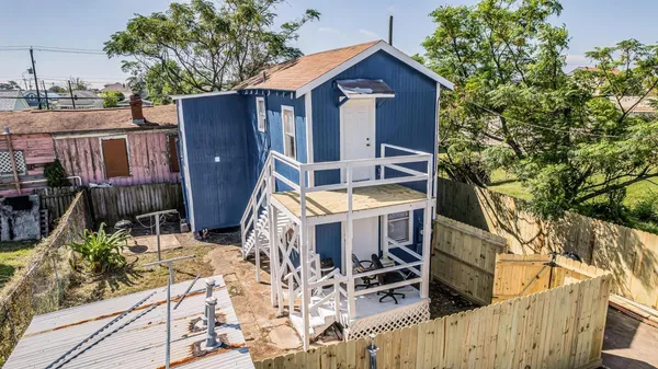 $349,950 | 3913 Avenue H, Galveston, TX 77550