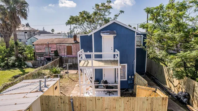 $349,950 | 3913 Avenue H, Galveston, TX 77550