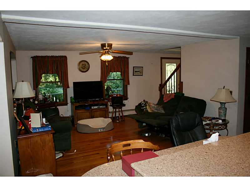 2075 Division Road East Greenwich, RI 02818 - Photo 11 of 18 Living Room.
