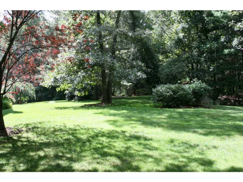 2075 Division Road East Greenwich, RI 02818 - Photo 17 of 18 Yard/Garden.