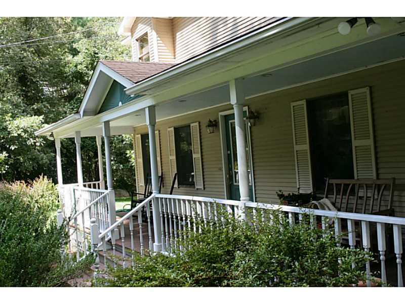 2075 Division Road East Greenwich, RI 02818 - Photo 3 of 18 Porch.
