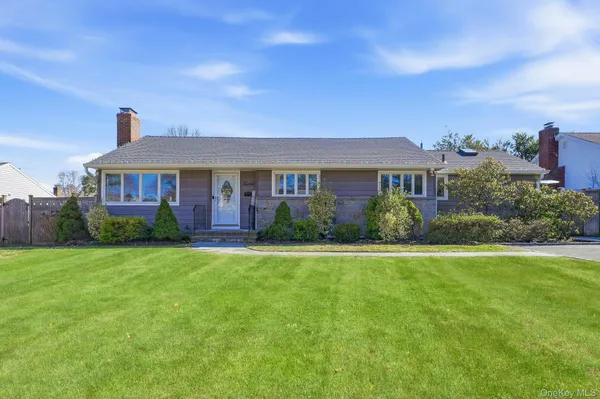 $979,888 | 12 Sherman Road, Glen Cove, NY 11542