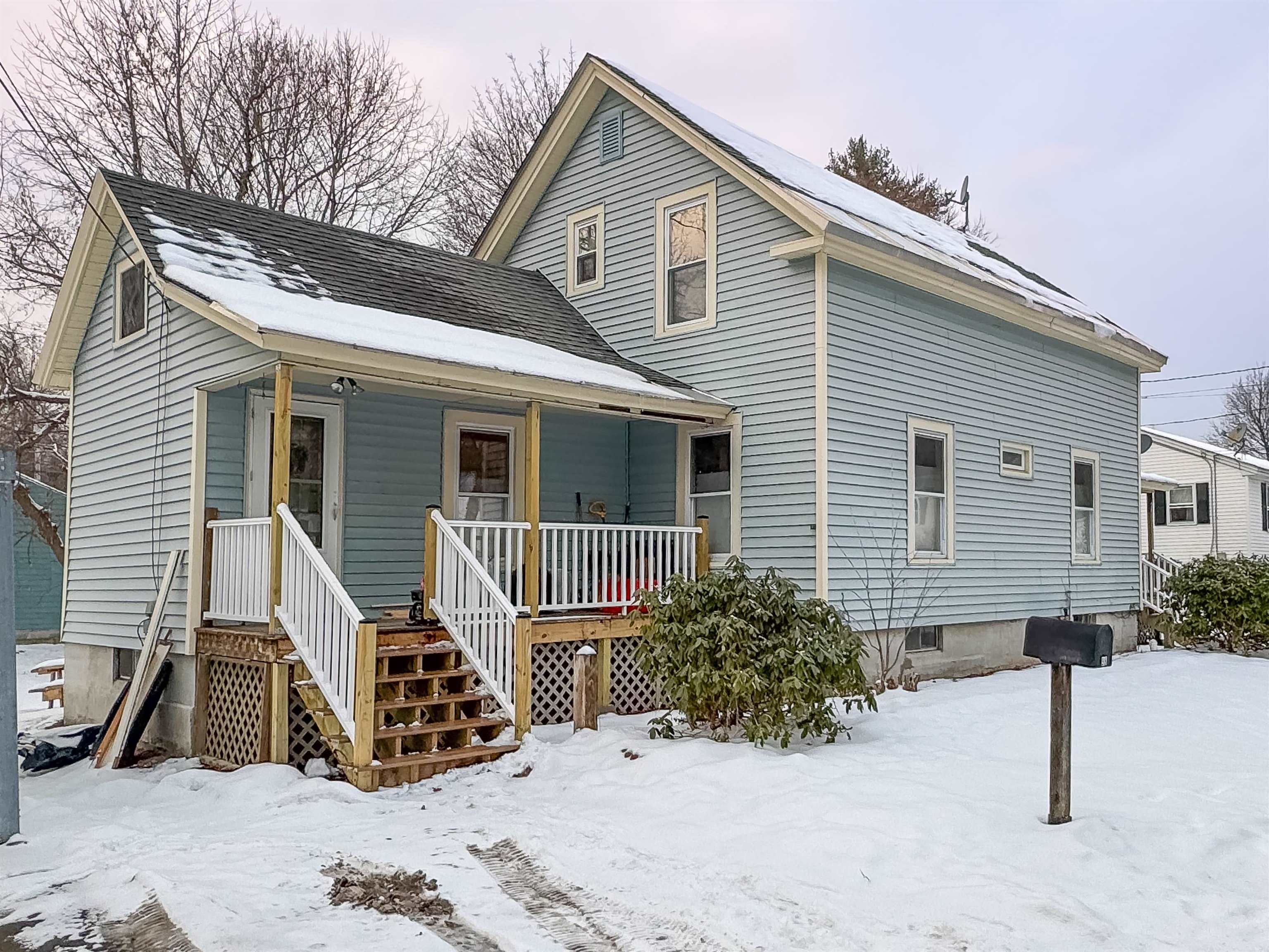 98 Carroll Street Keene, NH 03431 - Photo 3 of 22