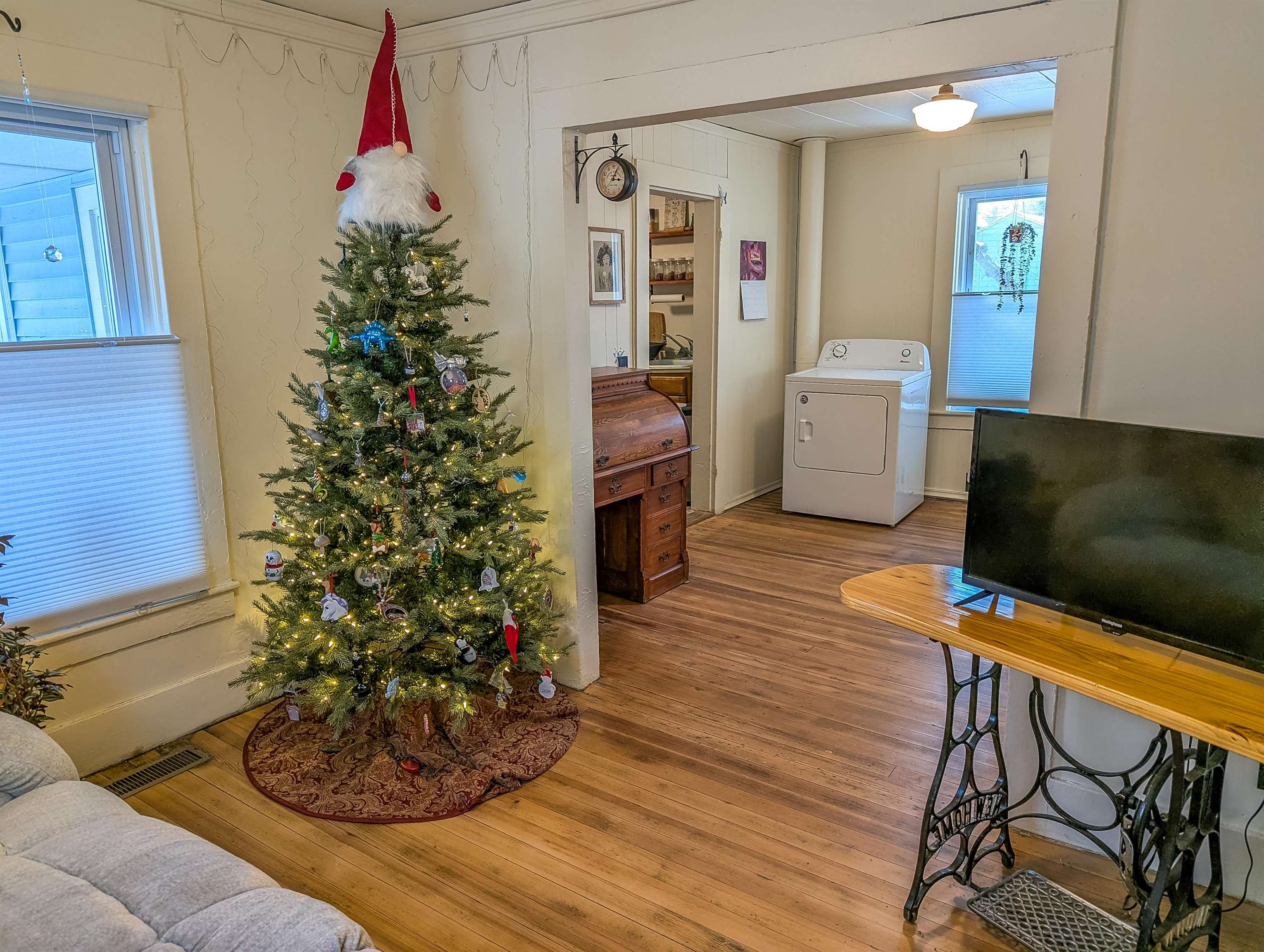 98 Carroll Street Keene, NH 03431 - Photo 5 of 22