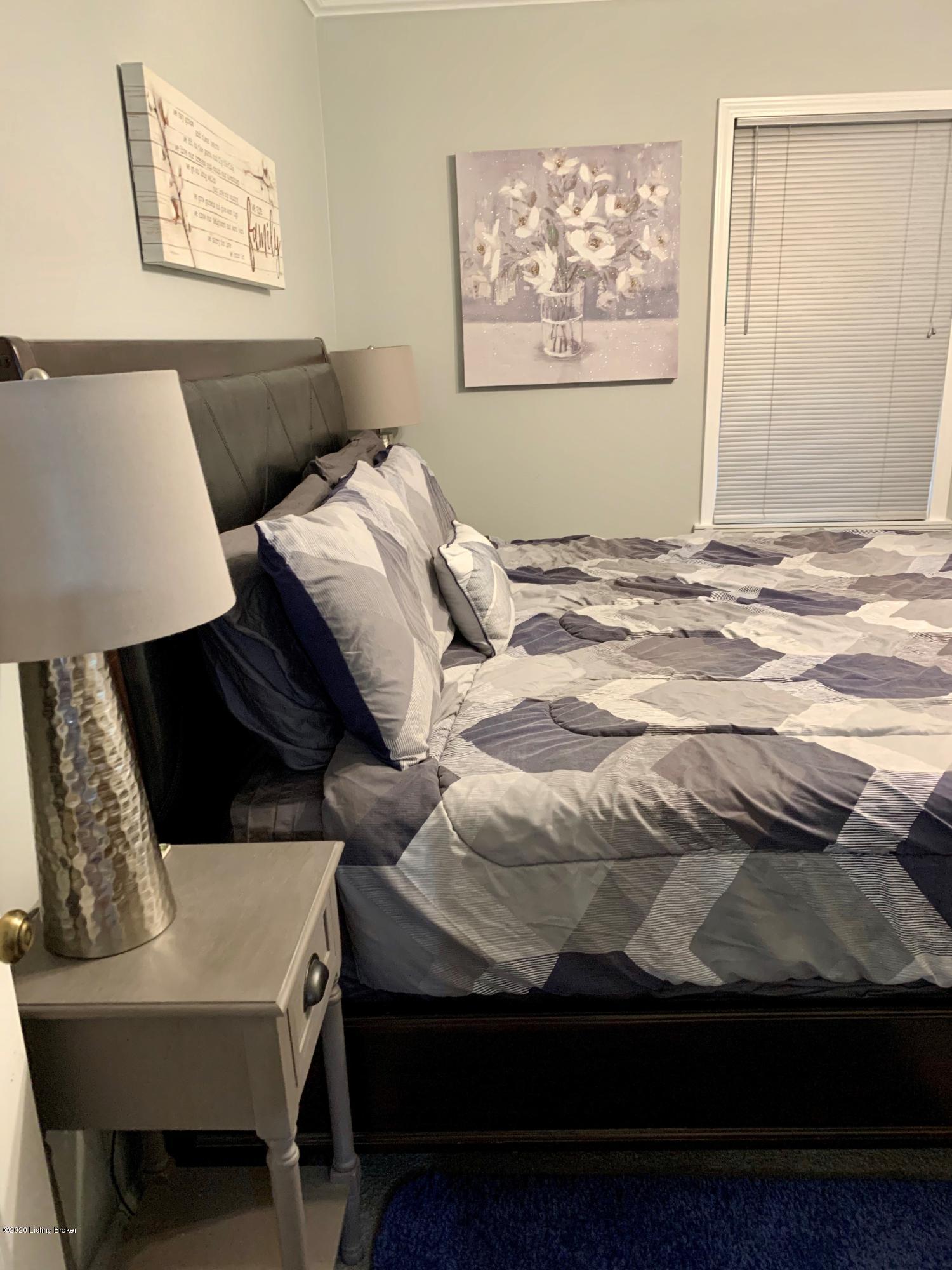 718 Shaffer Road Fairdale, KY 40118 - Photo 13 of 21 Primary master bedroom