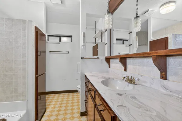 $665,000 | 6845 Townsend-Winona Road, Flagstaff, AZ 86004