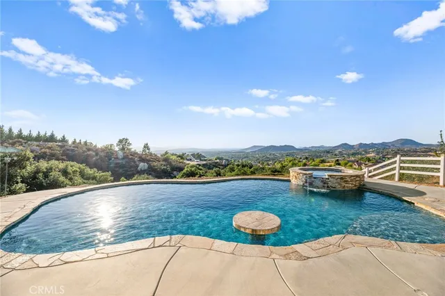 $1,549,000 | 40107 Calle Breve, Temecula, CA 92592