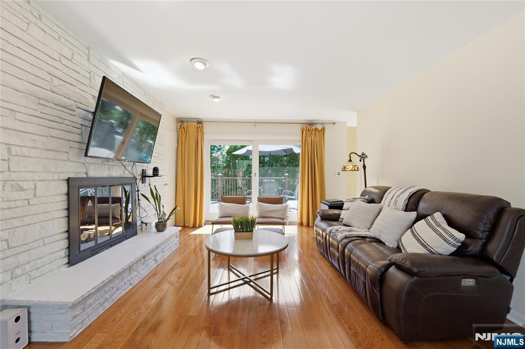 947 Franklin Lake Road Franklin Lakes, NJ 07417 - Photo 16 of 36