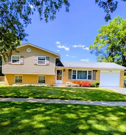 $2,900 | 476 Raupp Boulevard, Buffalo Grove, IL 60089