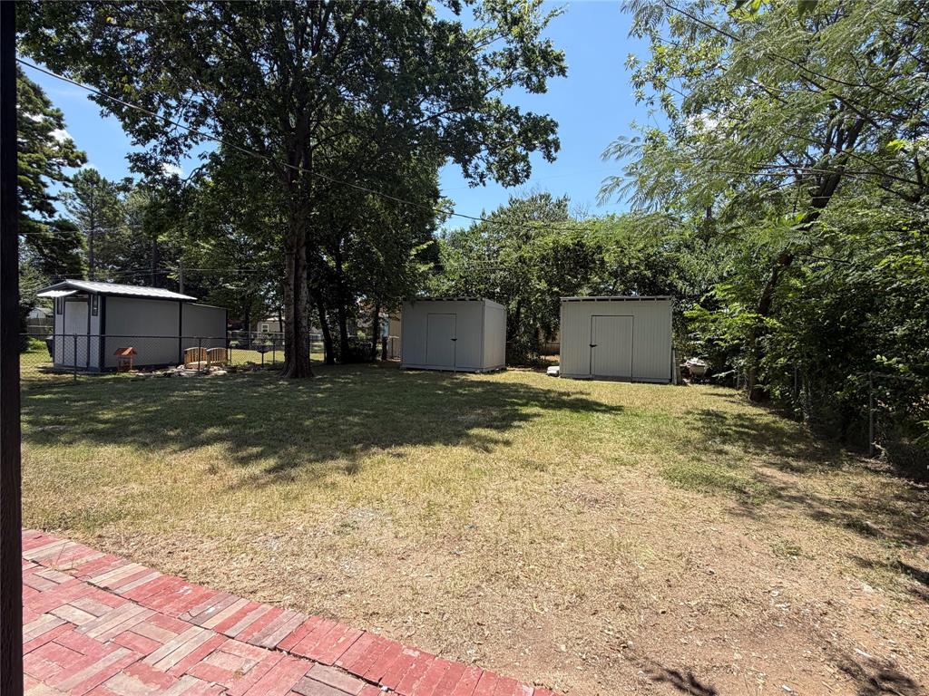 231 Elm Street Hurst, TX 76053 - Photo 19 of 21