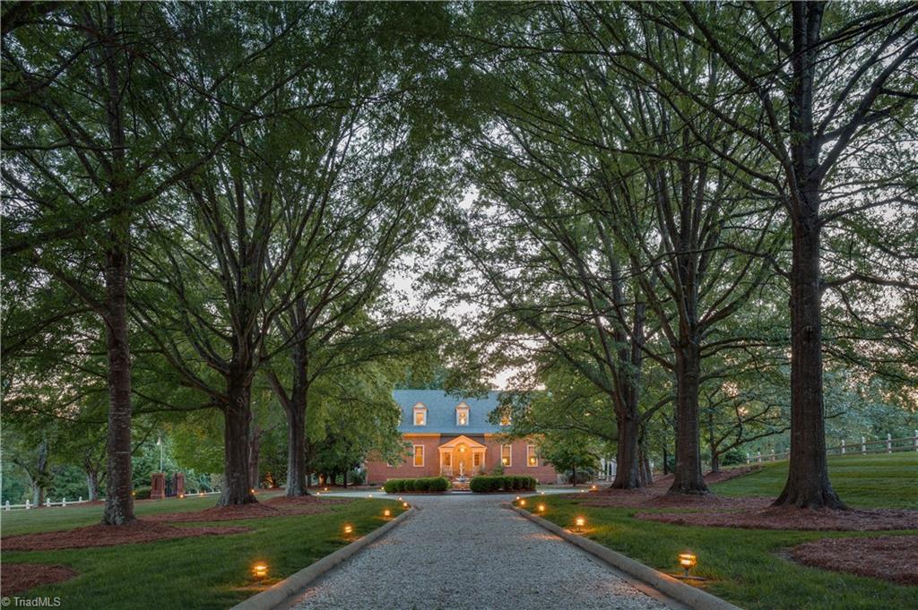 1089 Abbotts Creek Church Road High Point, NC 27265 - Photo 4 of 50 Gallery Image 4