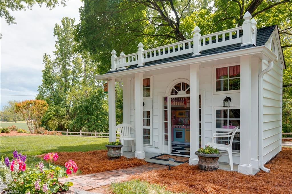 1089 Abbotts Creek Church Road High Point, NC 27265 - Photo 10 of 50 Gallery Image 10