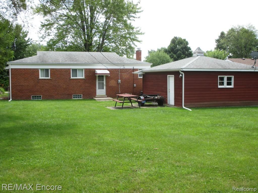 3672 Shaddick Road Waterford, MI 48328 - Photo 5 of 22 Shaddick and Big Trail 058.jpg