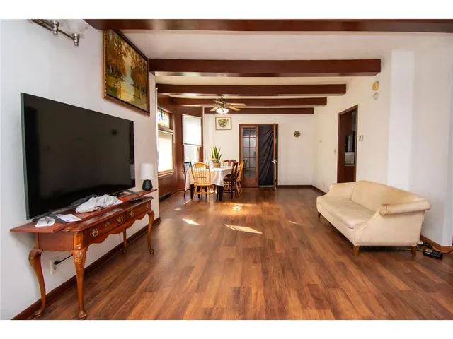 $299,900 | 980 3rd Street East, St. Paul, MN 55106