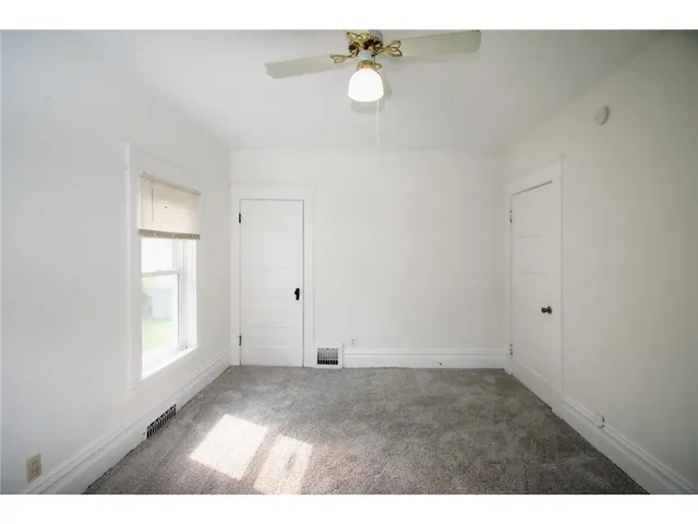 $299,900 | 980 3rd Street East, St. Paul, MN 55106