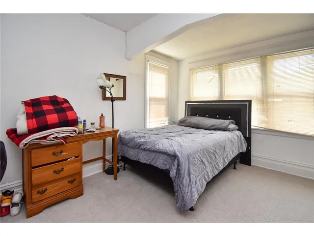 $299,900 | 980 3rd Street East, St. Paul, MN 55106