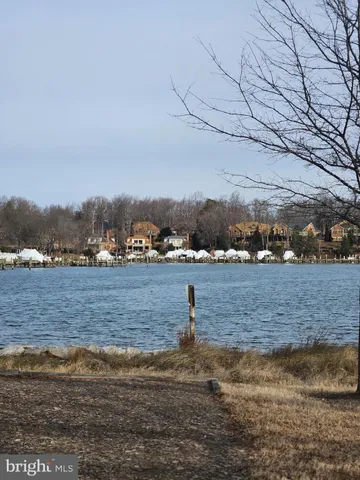 $799,000 | 301 Oakwood Road, Edgewater, MD 21037