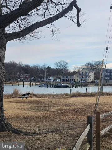 $799,000 | 301 Oakwood Road, Edgewater, MD 21037