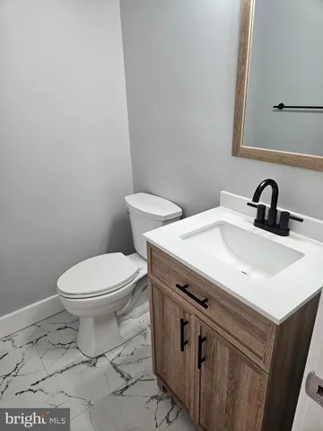 $799,000 | 301 Oakwood Road, Edgewater, MD 21037