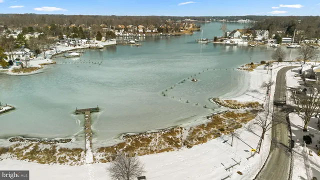 $799,000 | 301 Oakwood Road, Edgewater, MD 21037