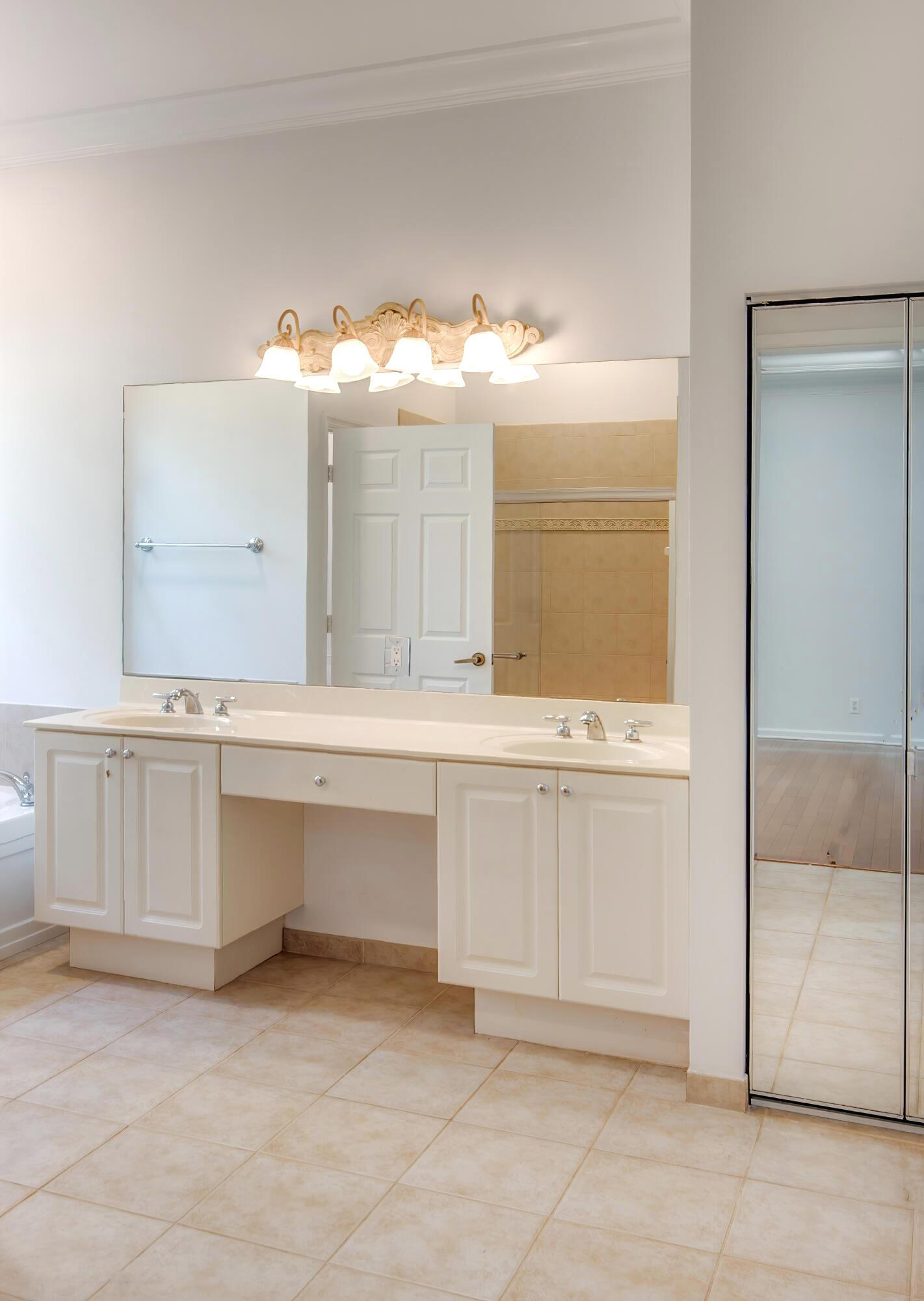 150 Via Castilla Jupiter, FL 33458 - Photo 16 of 34 RX-10854989_0_rBzMYm_l