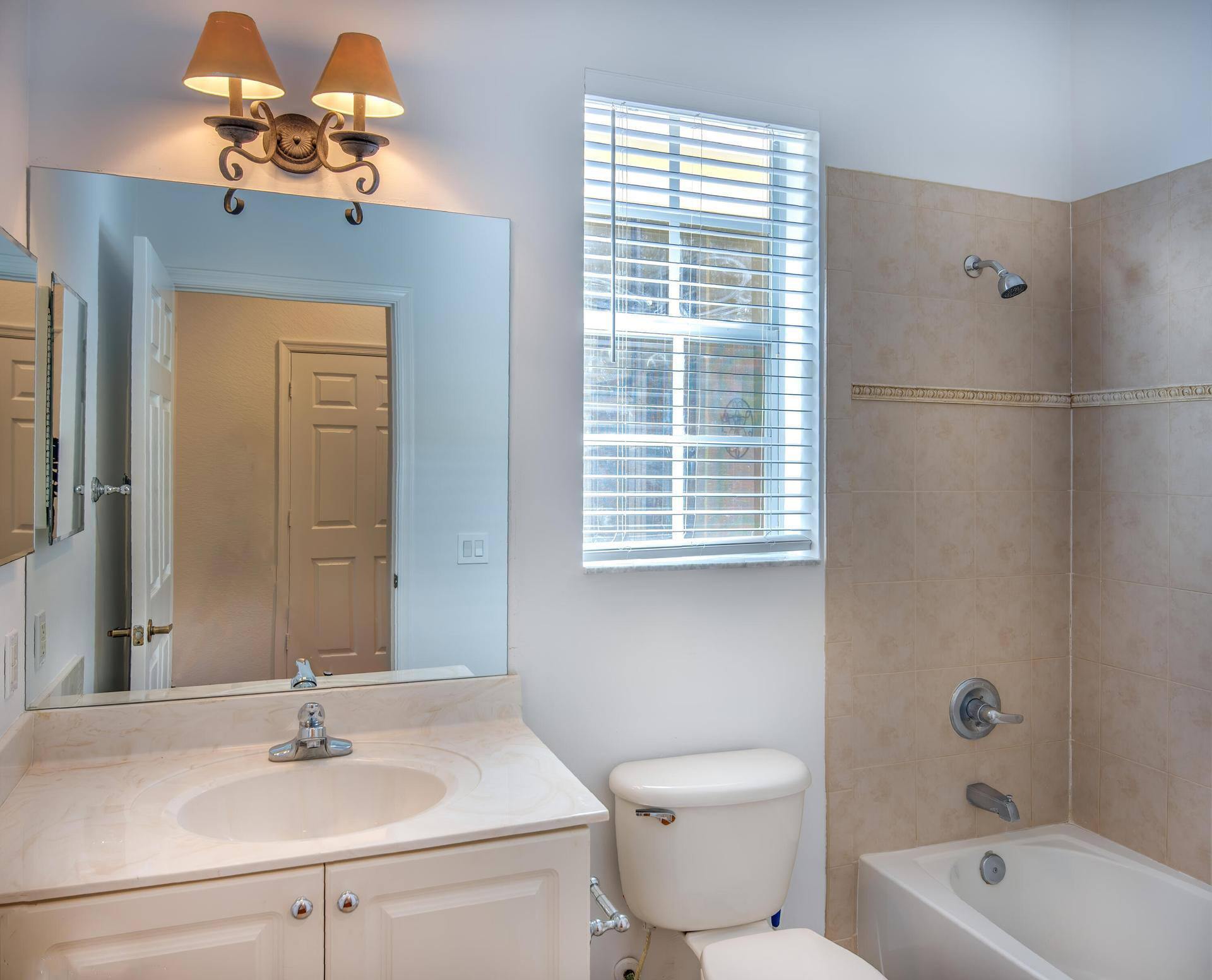 150 Via Castilla Jupiter, FL 33458 - Photo 22 of 34 RX-10854989_0_6fIMzr_l
