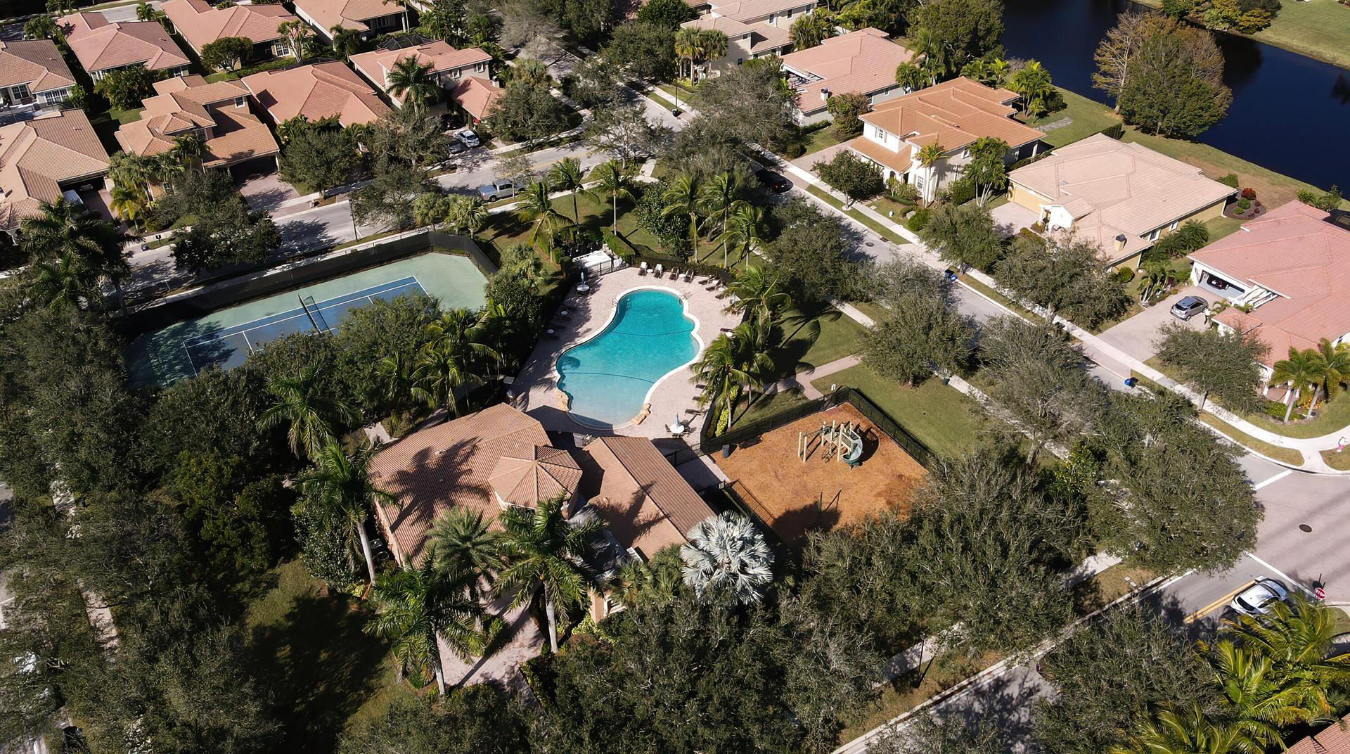 150 Via Castilla Jupiter, FL 33458 - Photo 31 of 34 RX-10854989_0_zEN7rf_l